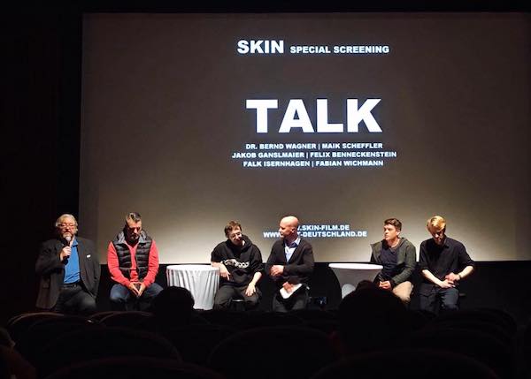 Talk zum Film Skin. Mit Mitarbeitern von EXIT-Deutschland und Aussteigern.